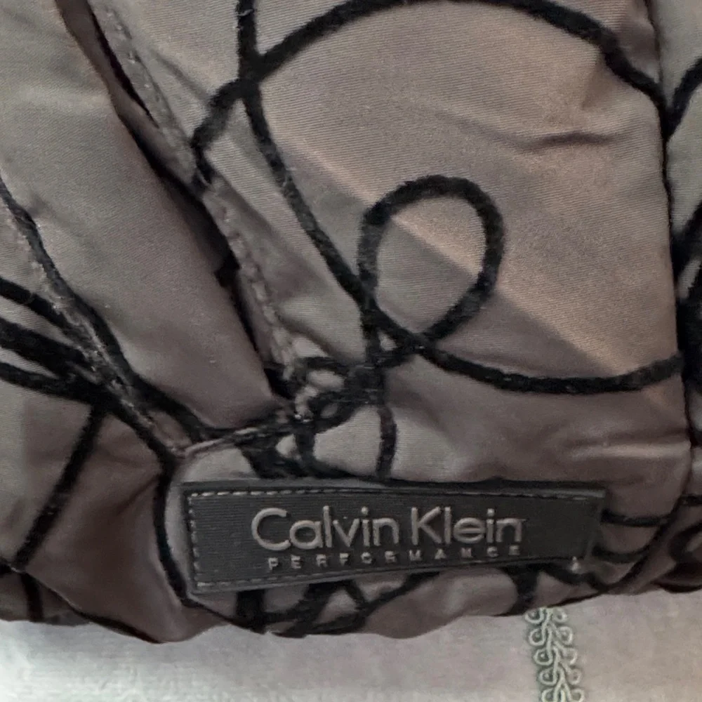 Calvin Klein velour scribble Gray and Black Patterned Puffer Vest EUC M - Picture 2 of 14